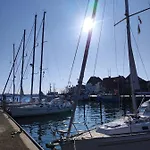 Apartment Pier 12